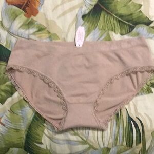 Victoria secret hip hugger panties NWT large